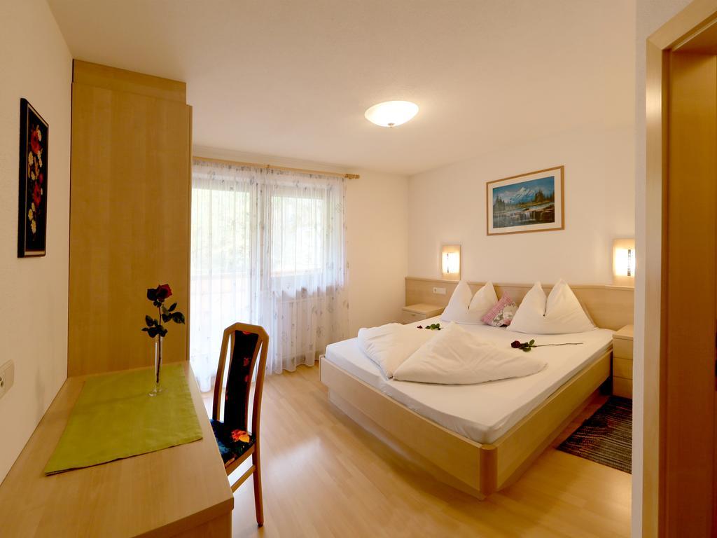 Garni Appartement Alpenresidence Cadipietra Chambre photo