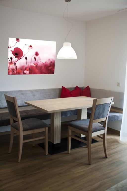 Garni Appartement Alpenresidence Cadipietra Chambre photo