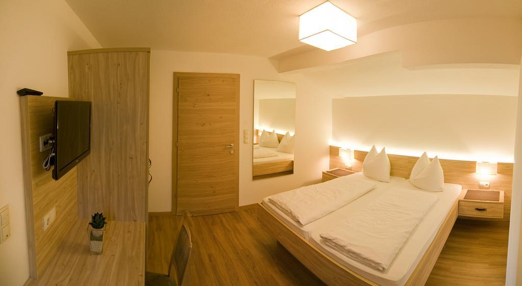 Garni Appartement Alpenresidence Cadipietra Chambre photo