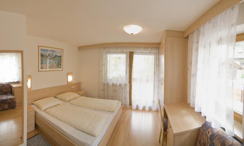Garni Appartement Alpenresidence Cadipietra Chambre photo
